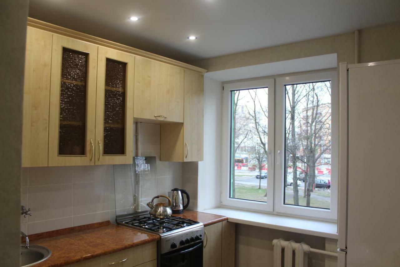 Apartments On Masherova 92 Brest Luaran gambar