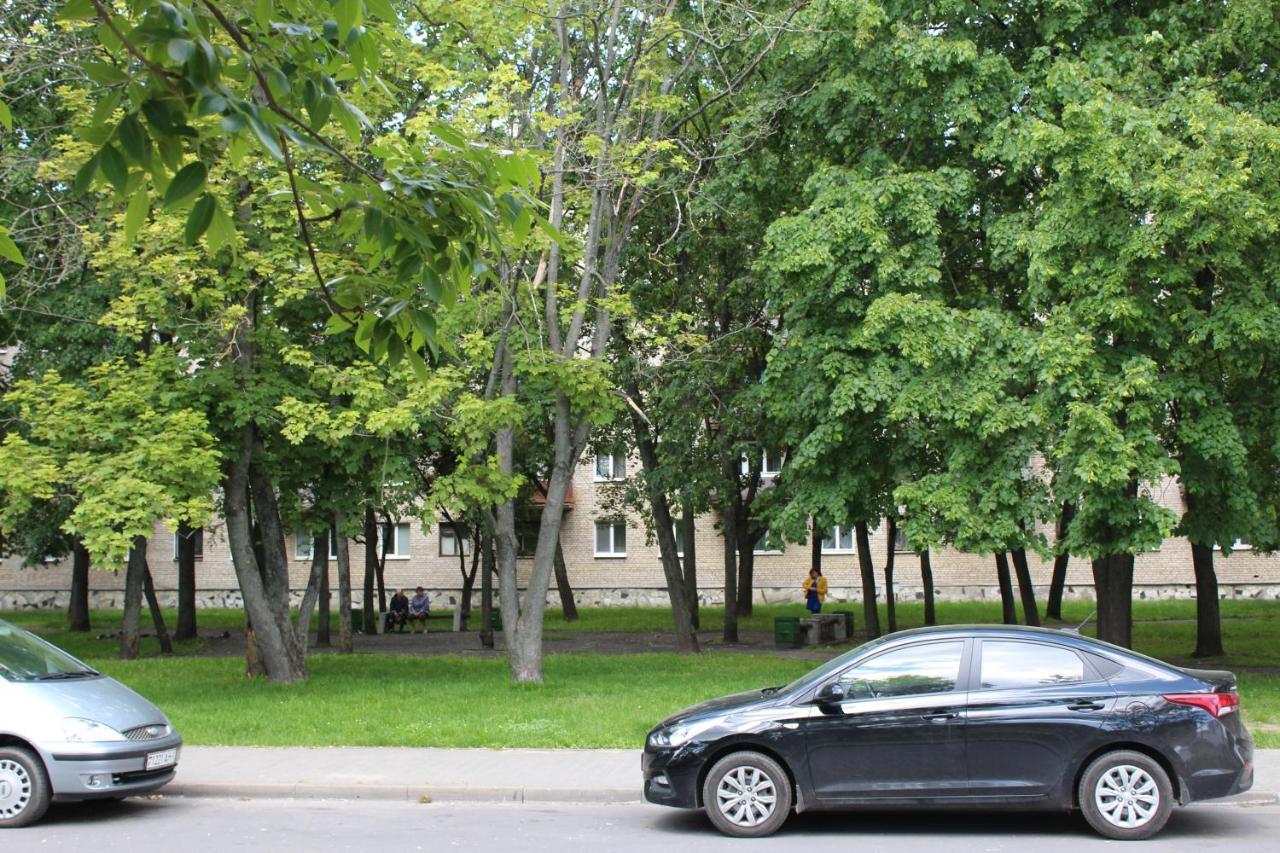 Apartments On Masherova 92 Brest Luaran gambar