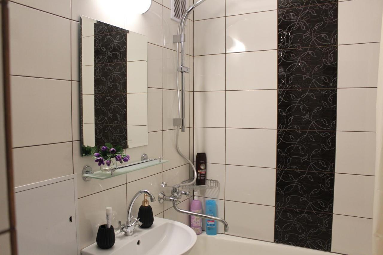 Apartments On Masherova 92 Brest Luaran gambar
